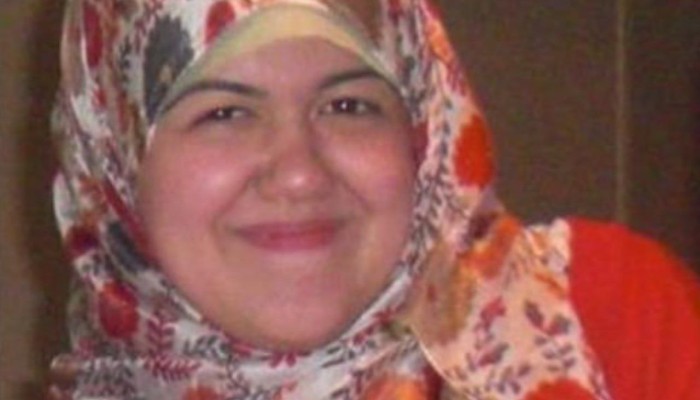 المعتقلة "مروة عرفة"..5 سنوات من الحرمان من طفلتها وفاء