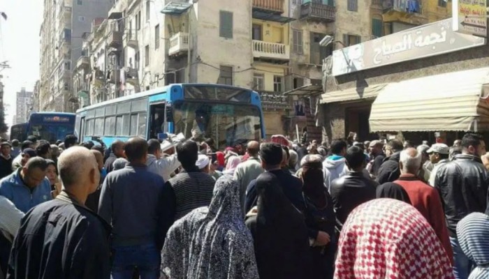 خناقات وشكاوى في المواصلات والأسواق.. تداعيات رفع أسعار البنزين تضرب الشارع المصري
