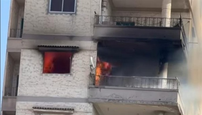 حريق هائل يلتهم شقة سكنية بالإسكندرية بسبب شاحن موبايل