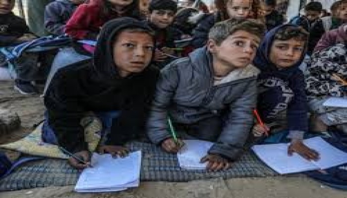 الجارديان || "فقدان التعليم هو فقدان المستقبل نفسه": أطفال غزة ومعلموها بعد عامين بلا مدارس