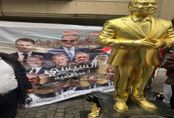 تأليه السيسي في بروكسيل: تمثال ذهبي من أموال المصريين!
