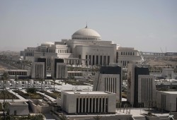 بعد الإطاحة بمعارضين بارزين.. معركة المستبعدين من الترشح يحسمها القضاء