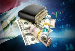 تقارير دولية تتوقع تراجع الجنيه إلى 54 أمام الدولار رغم وعود السيسي بالاستقرار