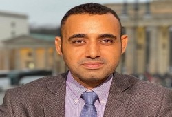 بعد 12 عامًا في المنفى.. خالد علي يكشف إحالة الباحث تقادم الخطيب إلى محكمة الإرهاب