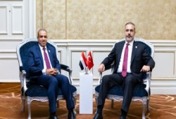 القاهرة وأنقرة تنسقان لتنفيذ اتفاق غزة رغم اعتراض إسرائيل على الدور التركي