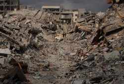 غزة تحت ركام الحرب: 61 مليون طن من الأنقاض وتهديد بيئي وصحي غير مسبوق