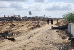 الجارديان || مخاوف من تحوّل خط وقف إطلاق النار في غزة إلى حدود جديدة دائمة