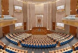 هذا ما ينتظره المصريون مع البرلمان الجديد: ولايات جديدة للسيسي وتعديل الدستور ومزيد من الفقر والفساد