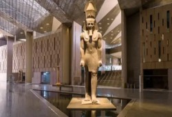 8 مليارات دولار.. كم من المصانع والمدارس والمستشفيات كان يمكن إقامتها بأموال المتحف المصري الكبير؟ فقة الأولويات وتكلفة الفرص البديلة!