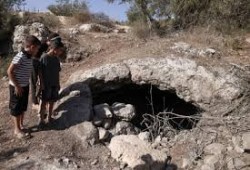 القصف الصهيوني لمناطق إخراج جثامين الأسرى بغزة رغم شكوى تل أبيب من استهداف جنودها برفح!! تداعيات ودلالات