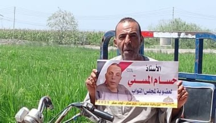 دعاية من فوق التروسيكل.. كيف فضح المرشحين الفقراء مسرحية انتخابات النواب؟