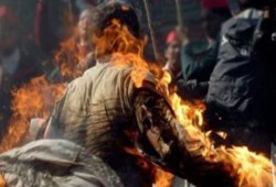 ضابط صهيوني يشعل النار في نفسه أمام منزل مسؤولة عسكرية