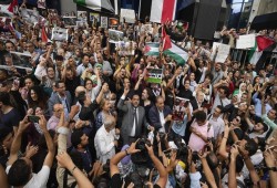 منظمات حقوقية: استمرار حبس المتضامنين مع فلسطين يفضح خطاب دولة "السيسي" وممارساتها