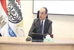 الوزير "محمد شيمي" يشيد بنجاح القطاع العام.. فلماذا بيع الأصول بوتيرة غير مسبوقة؟