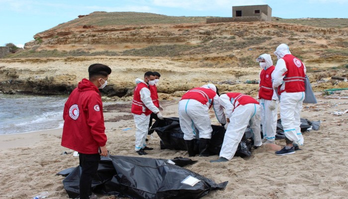 وسط "زفة" المتحف الكبير.. شباب مصريون يبتلعهم البحر أثناء هروبهم إلى أوروبا