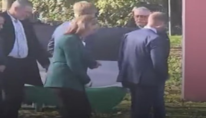 شاهد|| رفع العلم الفلسطيني في وجه ملك هولندا دعما لغزة