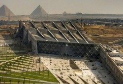 في بلد يعاني فيه 80 مليونًا من الفقر.. 519 مليون جنيه لتجميل محيط المتحف المصري الكبير!!
