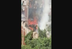 بالفيديو.. حريق في مدرسة بالمنيا يثير ذعر الطلاب والمعلمين