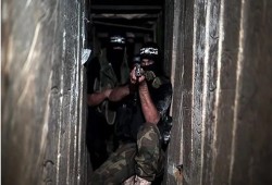 فيديو || الاحتلال يدرس السماح بخروج مقاومين محاصرين من مناطق تحت سيطرتها في غزة