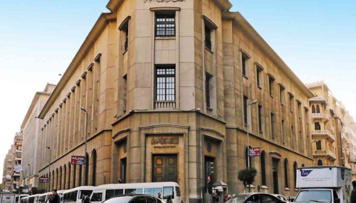 هذا ما جناه المصريون تحت الانقلاب.. لأول مرة في تاريخ مصر  فوائد الديون تتجاوز الإيرادات!