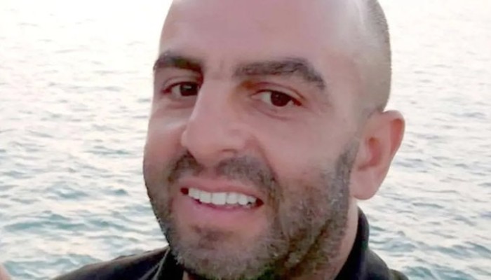 عامل جزائري مسلم بالسكة الحديد البريطانية يتحول لبطل بعد إنقاذه ركاب قطار من هجوم مسلح بالسكاكين