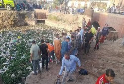 شاهد || مأساة منقباد في أسيوط.. الأهالي يواجهون الإهمال بالجهود الذاتية بعد غرق 7 أطفال