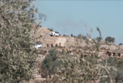 هجوم مسلح للمستوطنين على مزارعين في سنجل وسط تصاعد الانتهاكات الإسرائيلية في الضفة والقدس