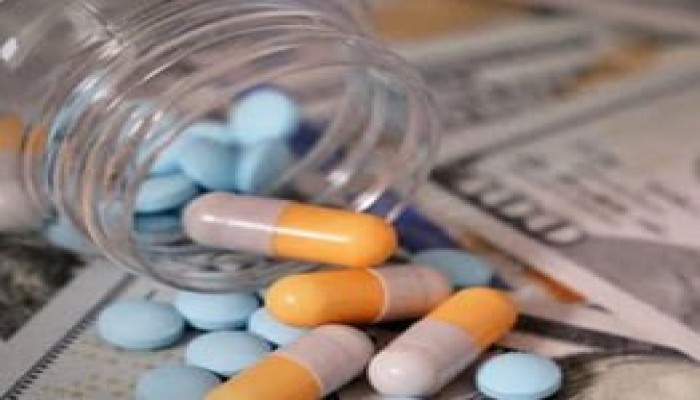 أزمة نقص الأدوية: شعبة الصيدليات تحمّل هيئة الدواء المسئولية