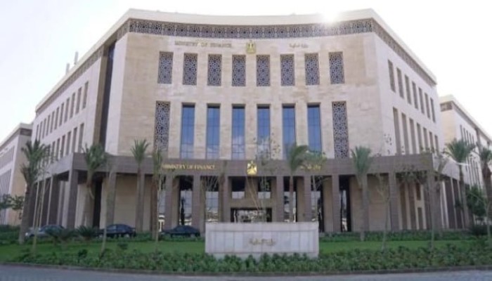 حكومة السيسي تصدر أول صكوك سيادية محلية بـ 3 مليارات جنيه في ظل أزمة السيولة