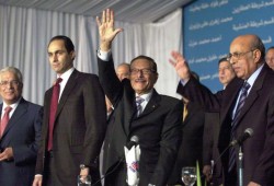 أبناء الوزراء والإعلاميين والحزب الوطني يتصدرون المشهد الانتخابي المصري بدعم البلطجية ومقاولي الأصوات