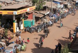 اختطاف ثلاثة مصريين في مالي على يد جماعة تابعة للقاعدة ومطالبة بفدية 5 ملايين دولار