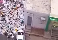 أهالي شما بالمنوفية يقاطعون مسرحية "االنواب" لسوء الخدمات وتراكم القمامة: محدش يستاهل الصوت!