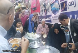 صور || الرشاوى الانتخابية تطغى على اليوم الأول لانتخابات البرلمان بالإسكندرية وتثير جدلاً وسط إقبال محدود