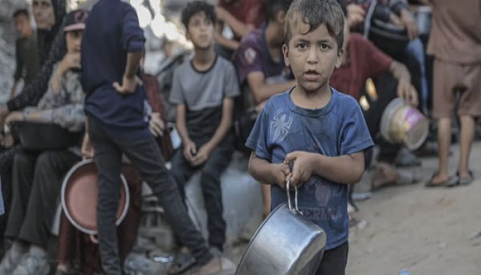 "وقف إطلاق النار" المذبوح: إسرائيل تواصل جرائمها في غزة والضفة وتُحاصر المساعدات