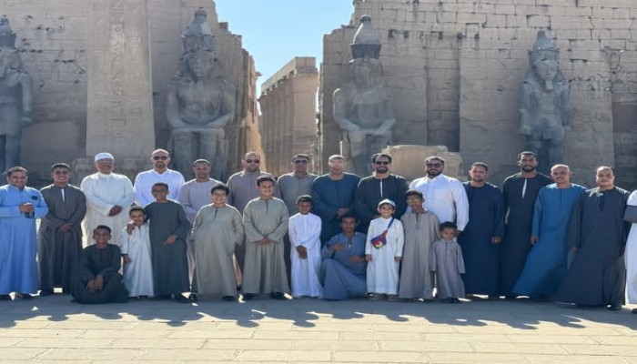 تفاعل واسع مع المبادرة.. بـ "الجلابية" أهالي الأقصر يتحدون المطالبات بمنعهم من زيارة المواقع الأثرية