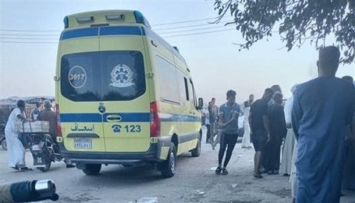 8 مصابين في تصادم مروع بسيارتين على طريق دفنو بالفيوم