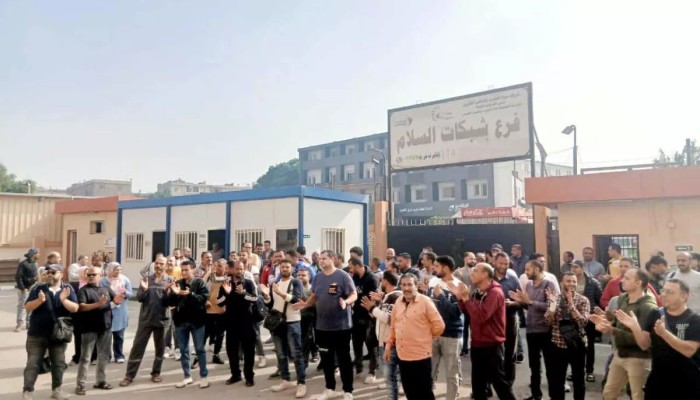 تصعيد غير مسبوق في إضرابات عمال مياه الشرب بالقاهرة: قرارات الشركة القابضة تفشل في تهدئة الغضب الجماعي