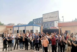 بالفيديو: قرارات القابضة تشعل غضب عمال "مياه القاهرة" وتفشل في إنهاء الاحتجاجات