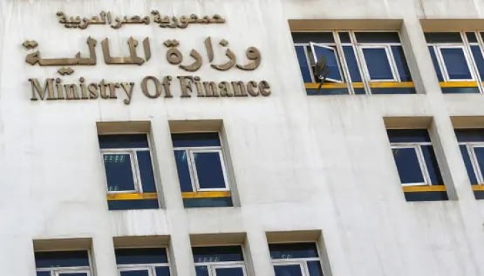 مصر على حافة الإفلاس: حكومة الانقلاب تغرق البلاد في دوامة الديون بعد إعلان خطة اقتراض جديدة بملياري دولار