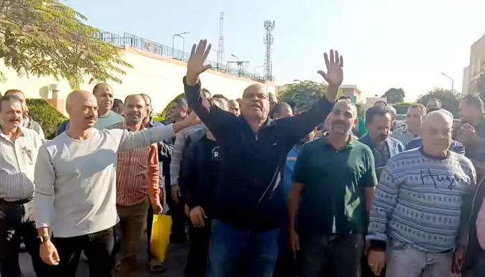 عمال مياه الجيزة يلتحقون بغضب زملائهم بباقي المحافظات: "مش هنشحت.. رجعوا حقوقنا!"