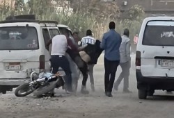 فيديو || بعد اعتقالهم وسحلهم من الشارع.. إحالة 10 من أهالي جزيرة الوراق للجنايات بينهم محامية