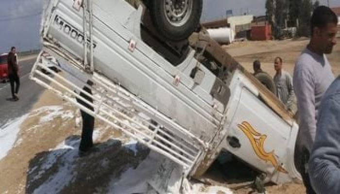 42 إصابة وقتيل.. إهمال نظام الانقلاب يحصد أرواح العمال على طرق الموت المصرية