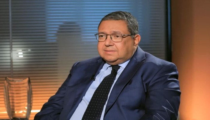 شهادة زياد بهاء الدين: الفجوة بين الأرقام والوضع المعيشي في مصر تُجسّد واقع معاناة المواطن