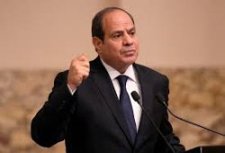 السيسي يضحي بالقضاء في معركة استعادة شعبيته المتآكلة.. هل ينجح في إصلاح ما أفسدته سياساته؟