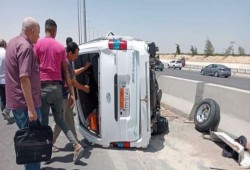 مأساة متكررة يوميًا.. إصابة 11 عاملاً بانقلاب ميكروباص بالمنيا الجديدة