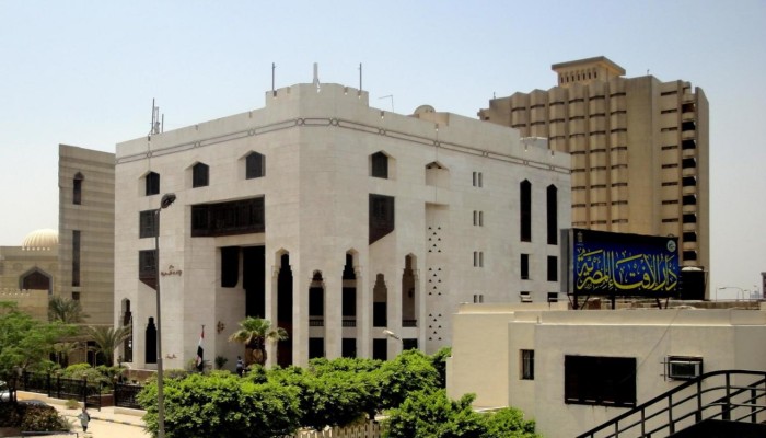 "عمامة العسكر".. كيف أمّم السيسي "دار الإفتاء" وحولها من منارة فقهية إلى "إدارة للشؤون المعنوية" بعد 130 عاما من إنشائها؟