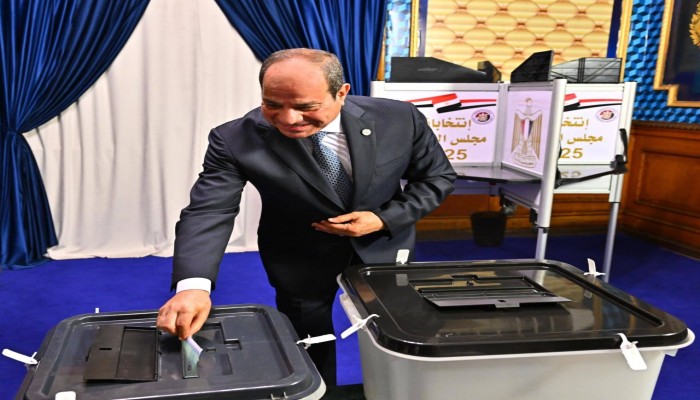 شاهد || عماد جاد يقترح إلغاء الانتخابات ومنح السيسي السلطة التشريعية حتى الإصلاح السياسي.. سلطات أوسع للفرعون