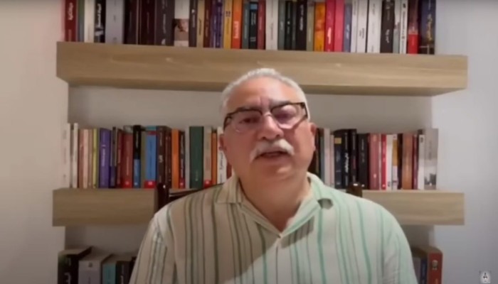 سليم عزوز يفكّك «بطولة» إبراهيم عيسى الزائفة: بين حماية أمريكية وابتزاز للنظام