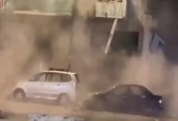 شاهد|| انهيار عقار قديم في سيدي بشر بالإسكندرية وتحطم 3 سيارات