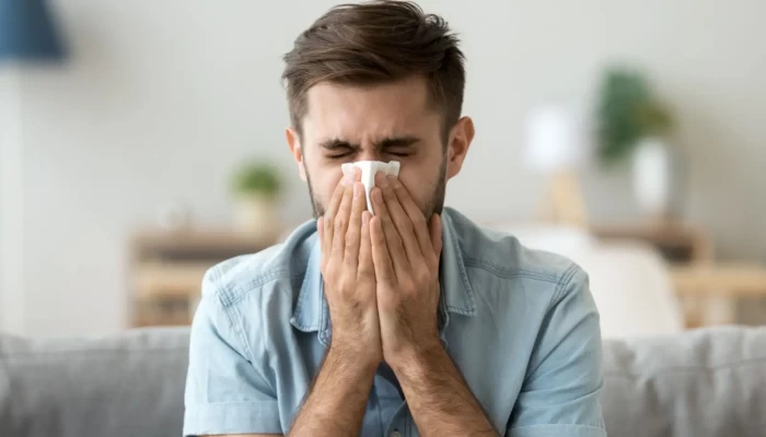 مطالبات بتأجيل الدراسة.. هل ظهر متحور جديد لكورونا في مصر؟
